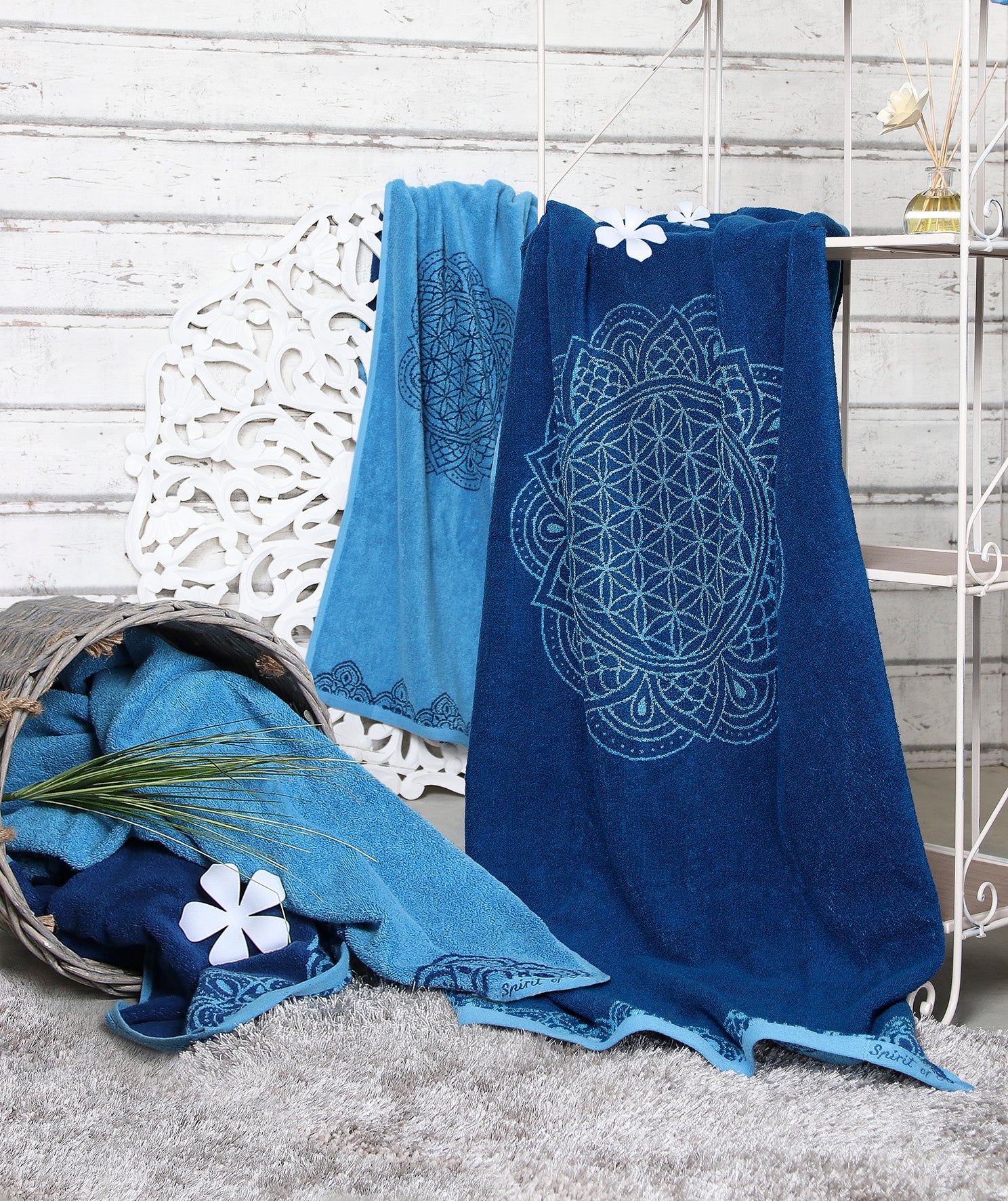 Spirit of Om Handtuch Happy Flower of Life & Blume des Lebens